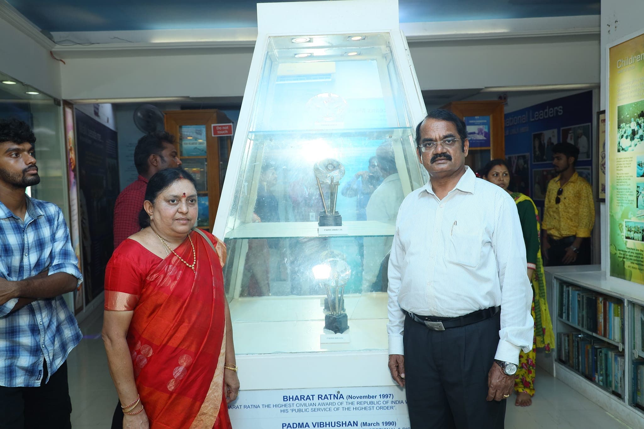 With Leaders & Dignitaries — photo 8